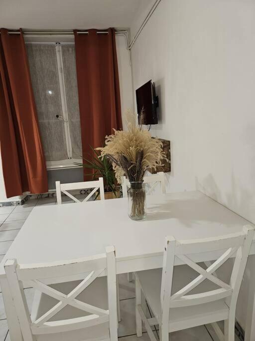 1-Centre-Ville Studio 25M2 Box A Bagages Gratuits Carcasona Exterior foto
